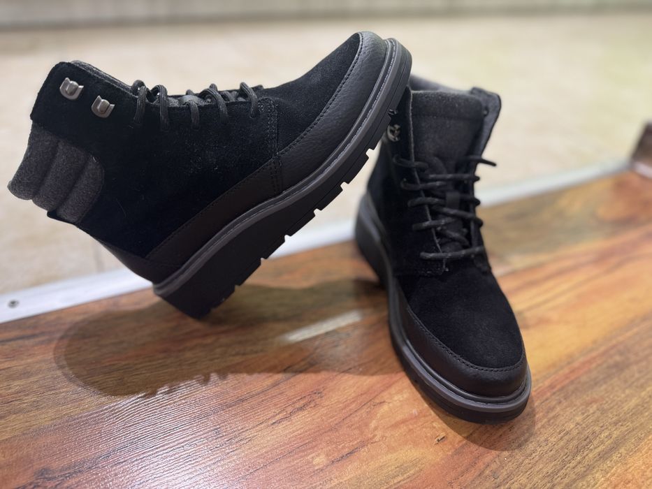 Велурени боти CLARKS 35