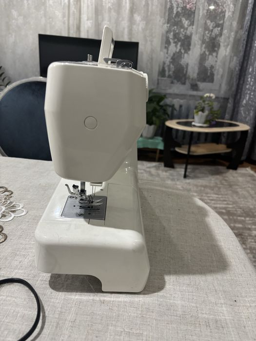 продам швейную машинку