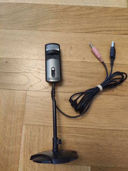 Продавам уеб камера A4Tech PK-7MA Flexi cam