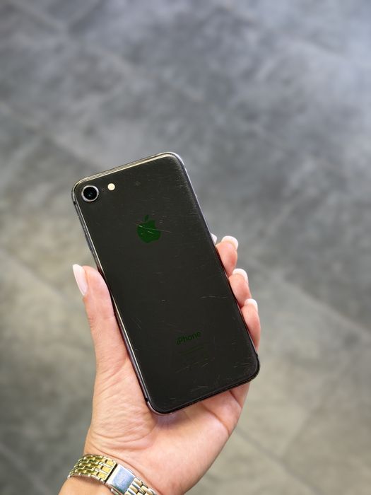 iPhone 8 64GB 100% Baterie