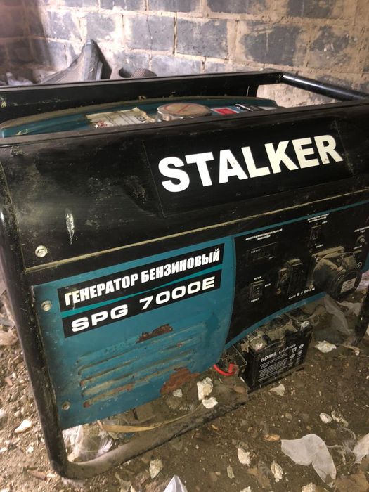 Продам бензиновый генератор