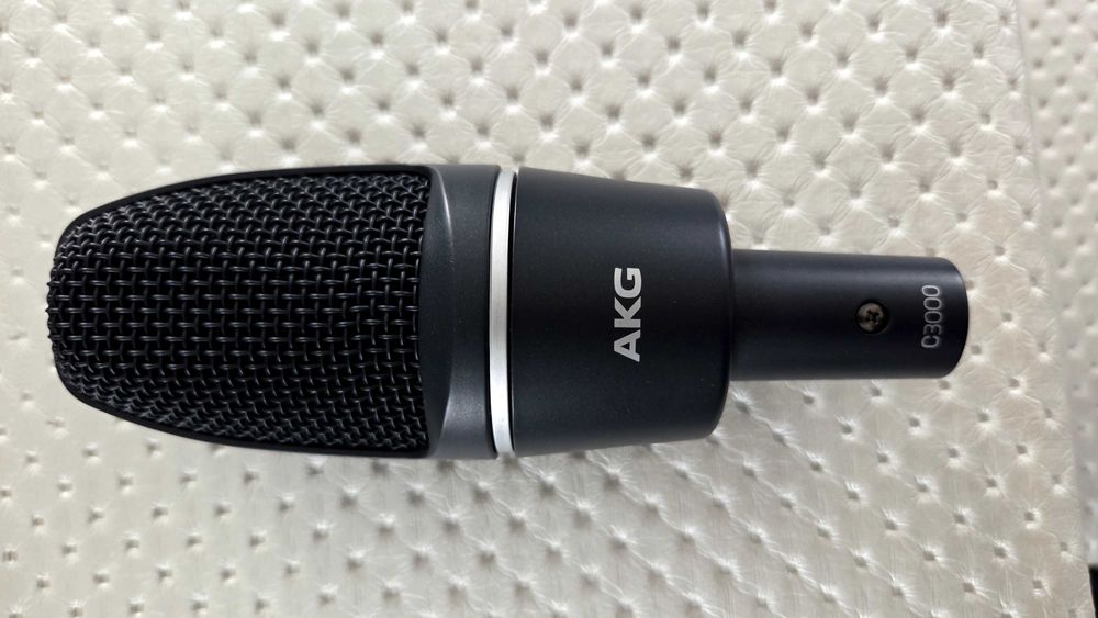 Microfon profesional live stream sau de studiou AKG C3000