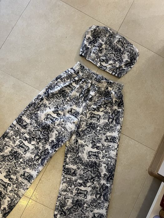 Комплект от две части