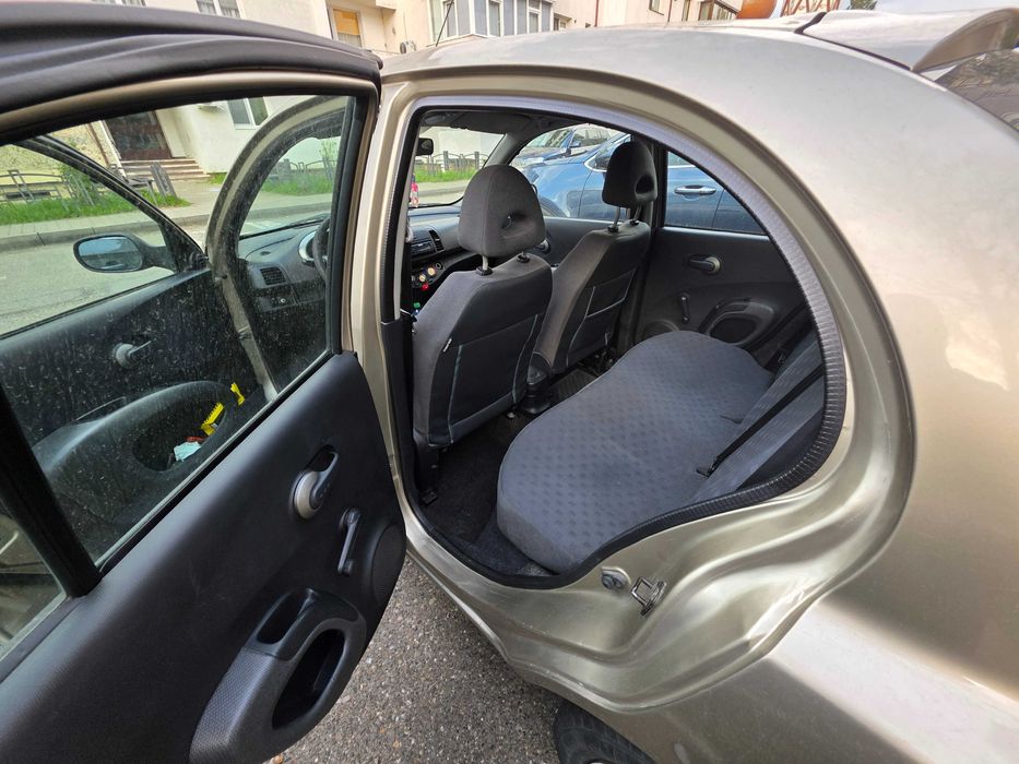 Autoturism Nissan Micra 2005