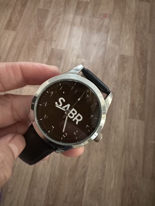 Срочно продам часы