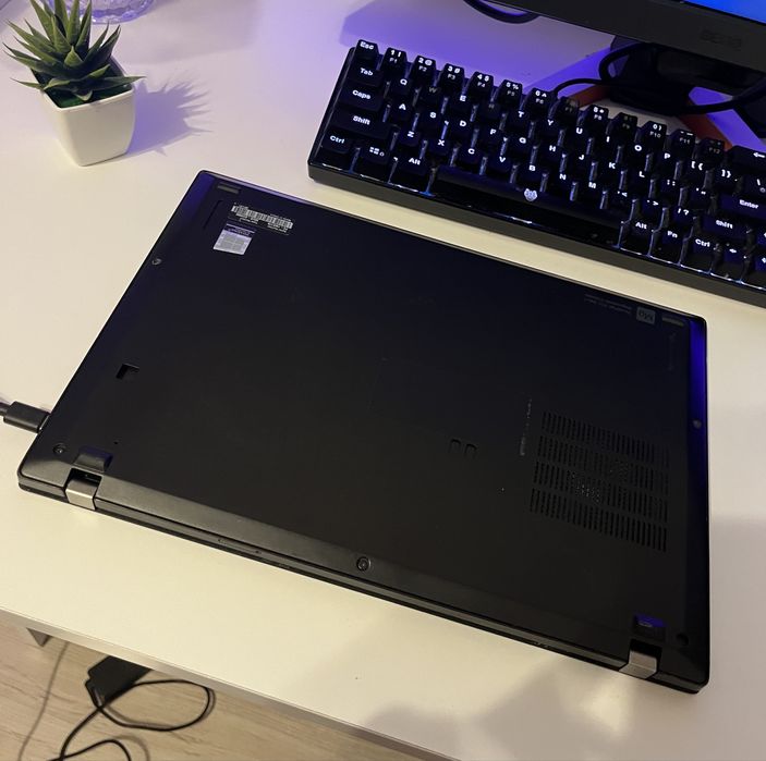 Lenovo Thinkpad X13 / Gen 1 / AMD Ryzen 3 PRO 4450U / 8GB RAM