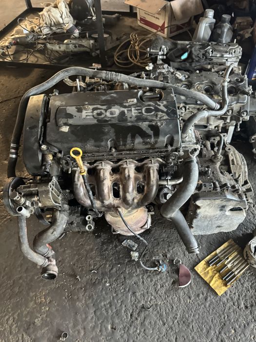 Запчас  матор1.6 + каропка