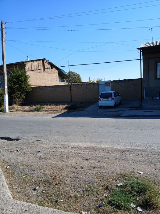 8 sutukli Uy sotiladi