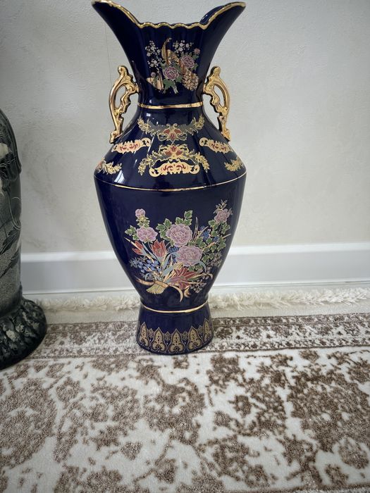 Продам вазу