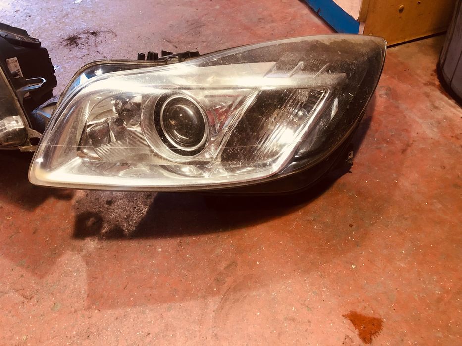 Адаптивни фарове за Опел Инсигния