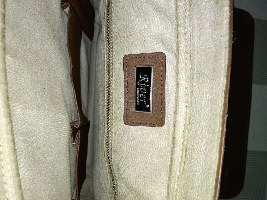 Кожаная сумка для ноутбука и документов