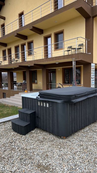 Jaccuzi exterior 10 persoane