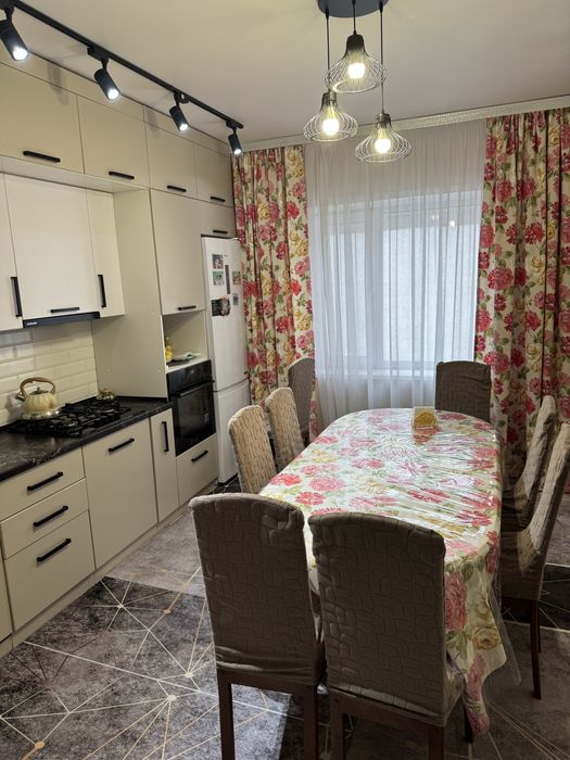 Продам 2-этажный коттедж