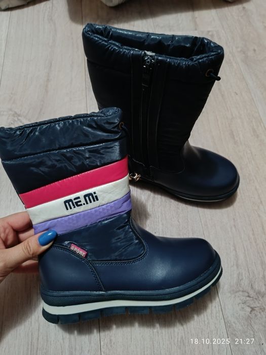 Продам сапожки сапоги  ботинки для девочки размер 32 новые