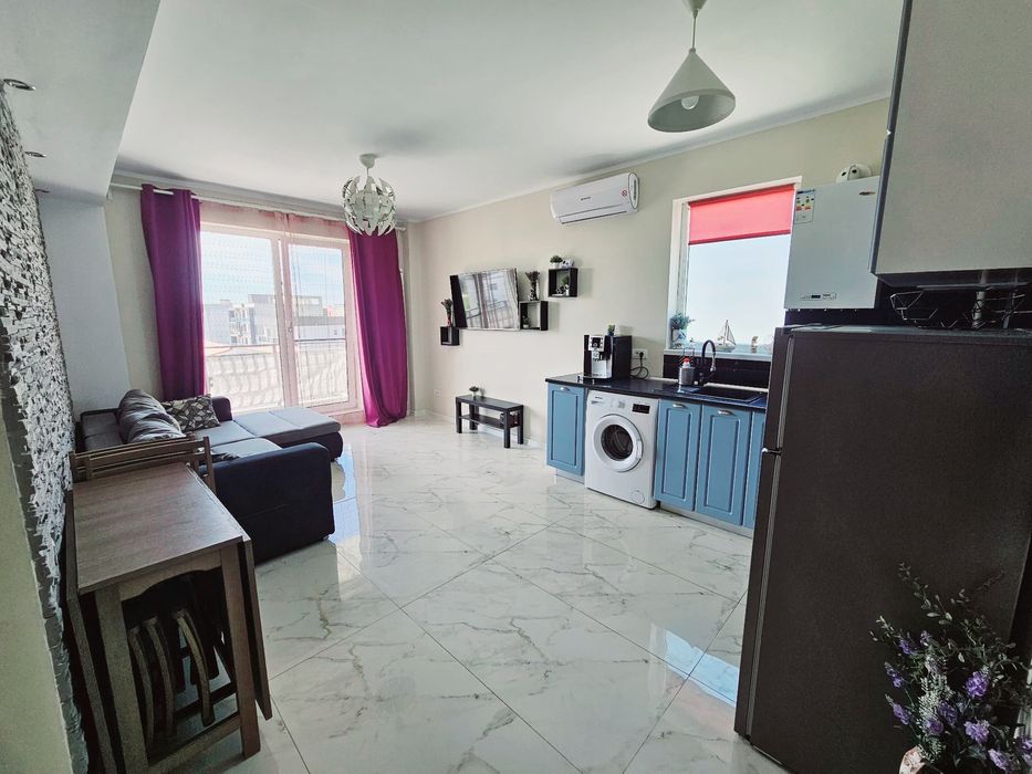 Inchiriez Apartament 3camere+terasa . Mamaia Nord