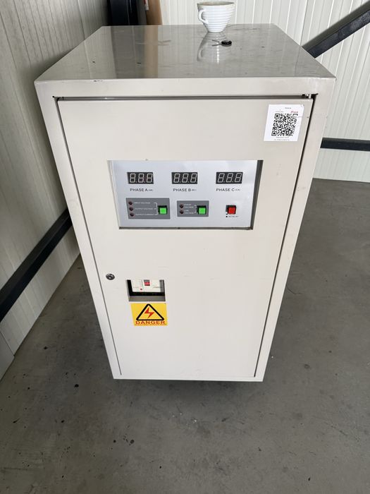 Stabilizator tensiune automat