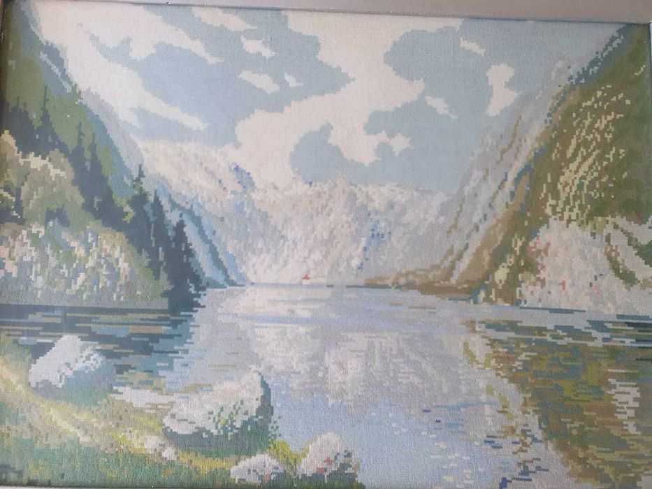 Продавам ушит гоблен