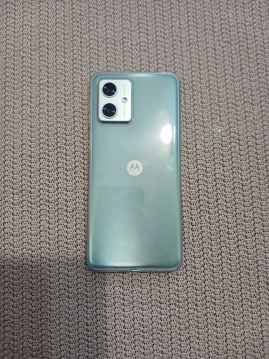 Vand telefon mobil Motorola G54.