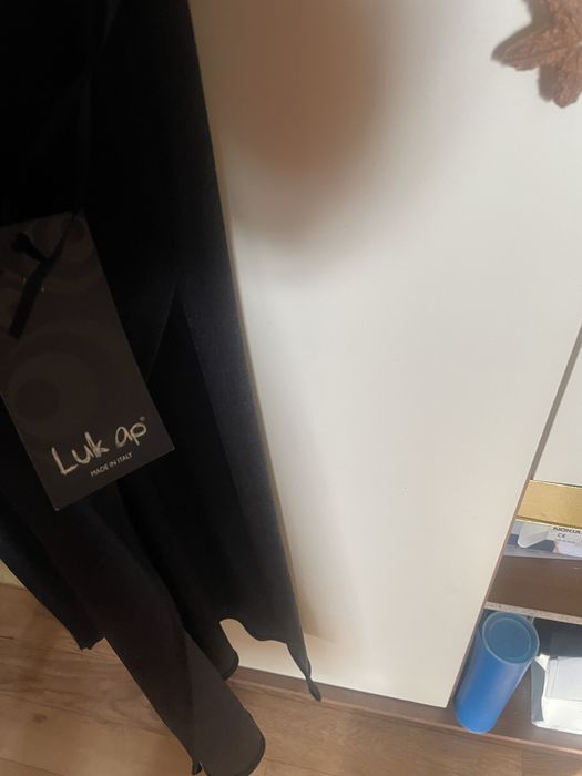 Стилна бутикова италианска черна рокля