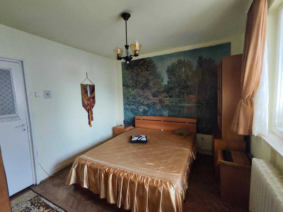 Apartament 3 camere, zona Dambu Pietros