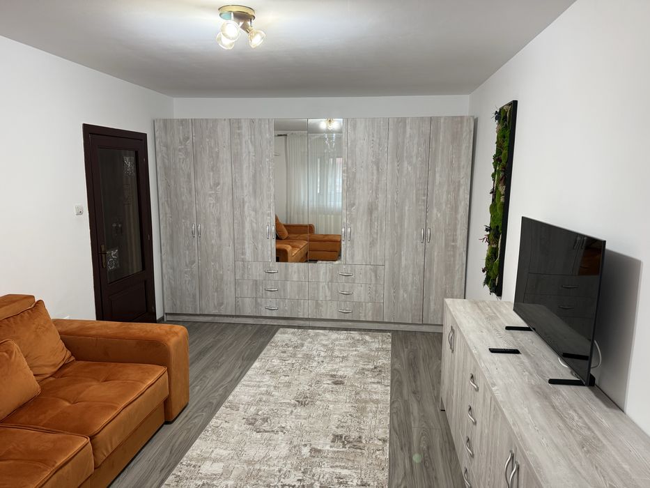 Apartament doua camere de vanzare