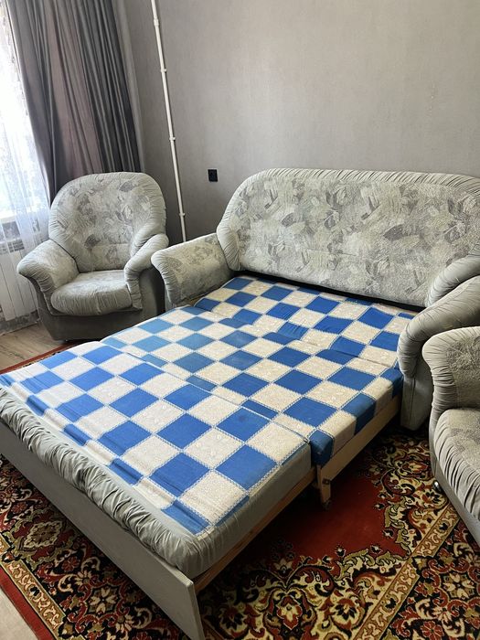 Диван и два кресла