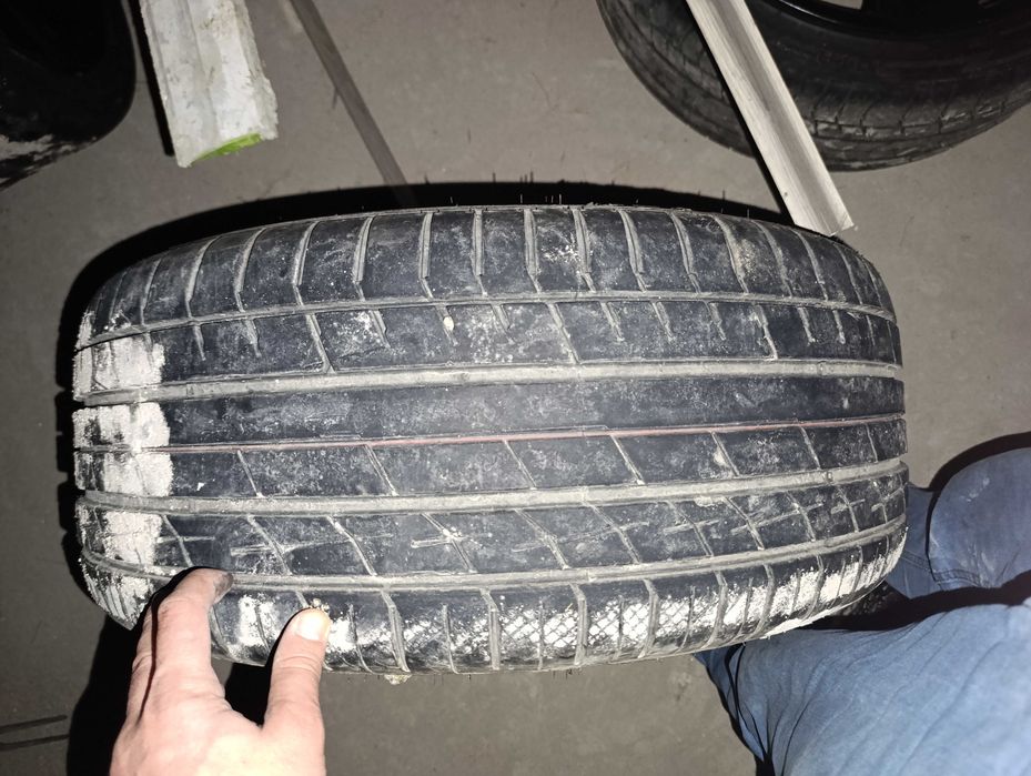 285/35R21   325/30R21 108W BMW E70