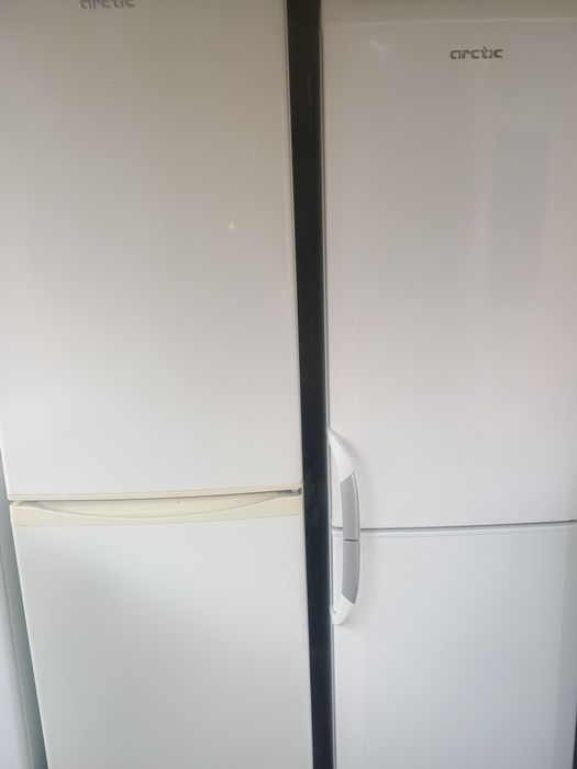 Frigider tip combină frigorifică înaltă Artic 54307WE