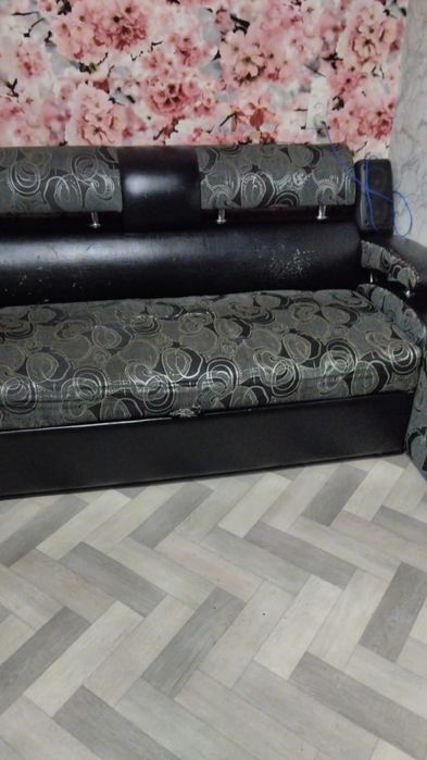 Продам диван раскладной без ниши