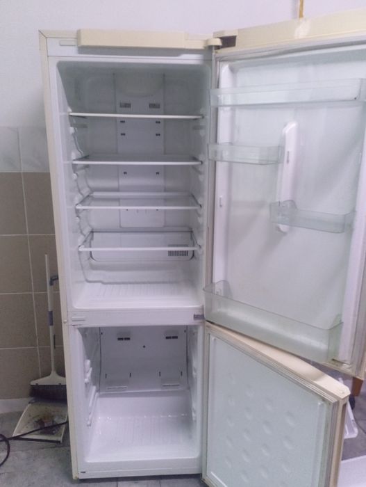 Продам холодильник