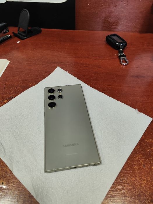 Samsung s 24 ultra vietnam  256 gb  aybi yoq