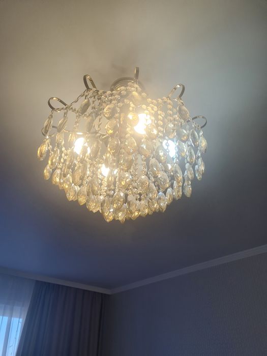 Люстра в отличном состоянии