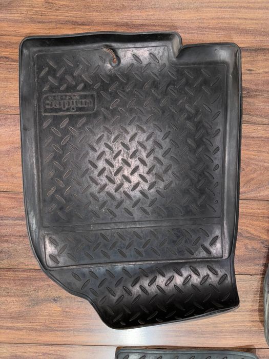 Коврики Unidec на Hyundai Accent