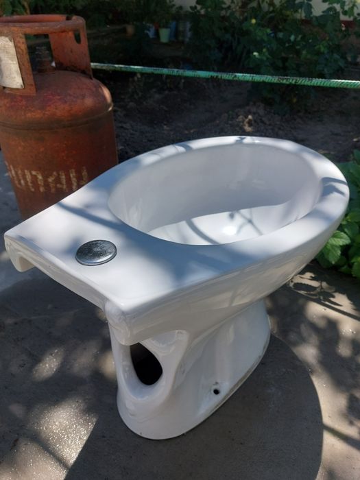 Биде белый отличном состоянии