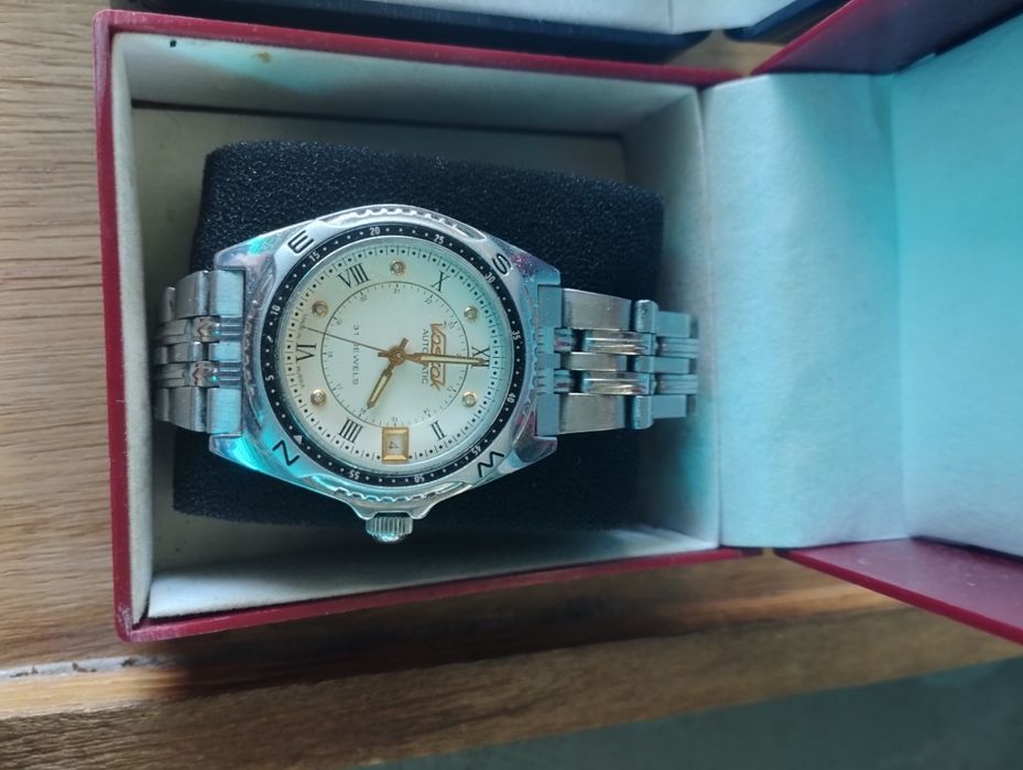 Часы наручные разные