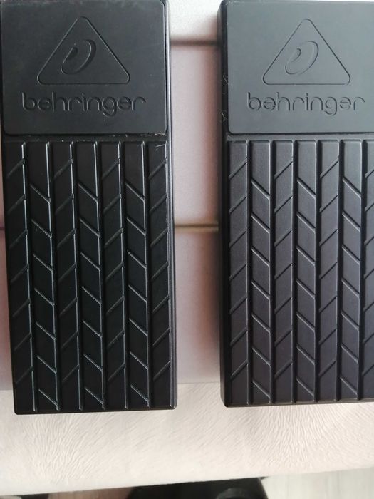 Продавам  BEHRINGER FCB 1010 midi foot controller