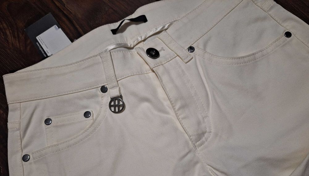 Blugi Hugo Boss albi