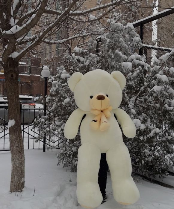 Продаётся большая мишка плюшевая