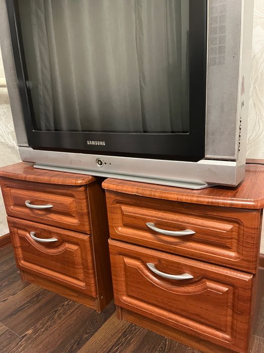 Тумбочка телевизор