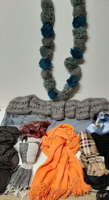 !! "ДЕТСКИ Коледни Шапки + Шалове." Закупети от Англия.