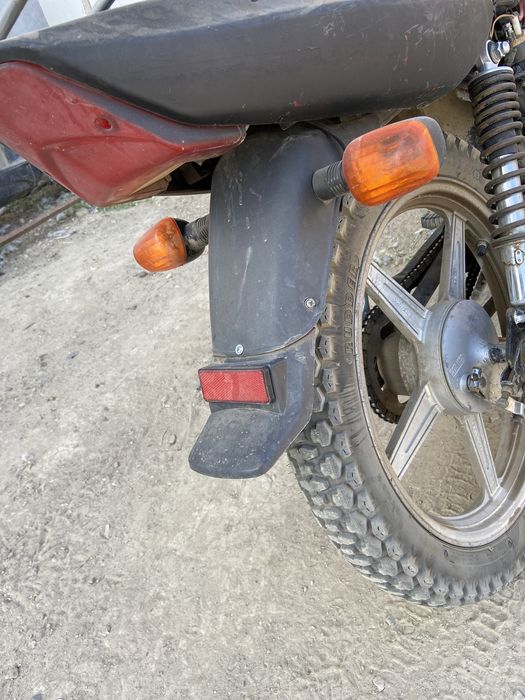 Продаю мотоцикл Сузуки 125 кубов