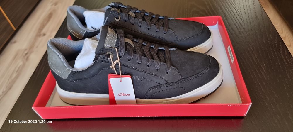 Сникърси S'Oliver 43 черни мъжки нови