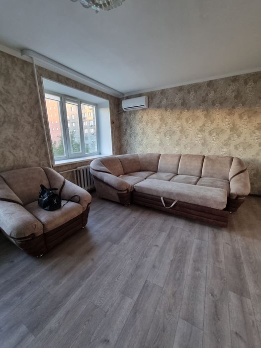 Продам большой угловой диван
