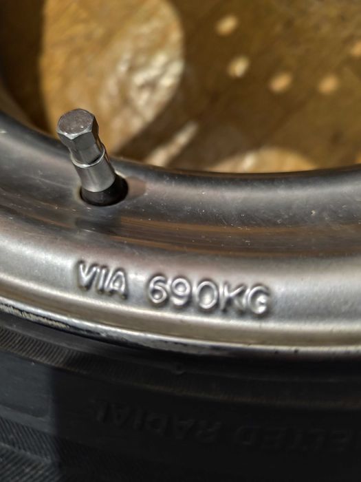 Продавам магнезиеви джанти 18/7.5j ет40 5х100