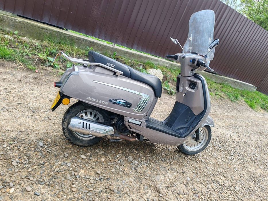 Scuter 49  cm  BSK LEON  fără permis