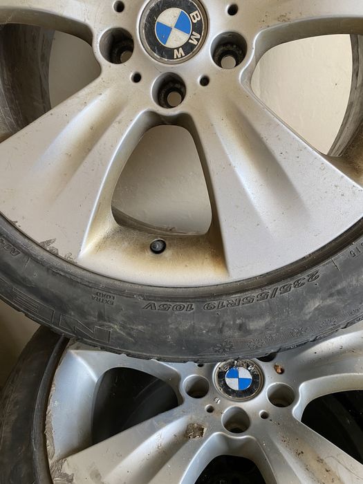 Vand roti de iarna BMW compatibile pentru X3,X5X6. Dimensiuni:235/55/1
