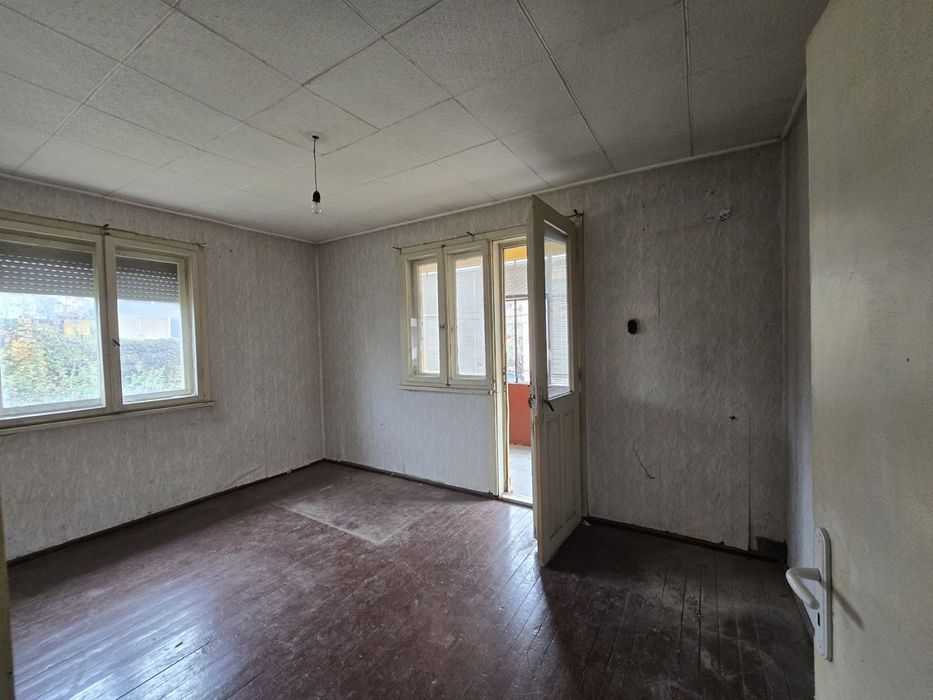 Етаж от къща в Плевен-Център площ 90 цена 89000