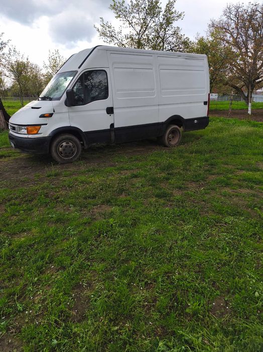 Vând Iveco dailei