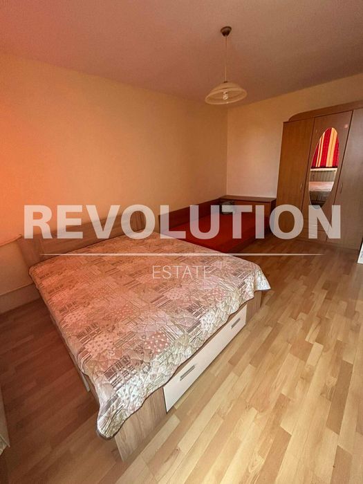 Дава се под наем Тристаен апартамент в Пловдив, Център - 65 кв.м за 475 € - Снимка #4