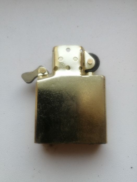 Продам зажигалку